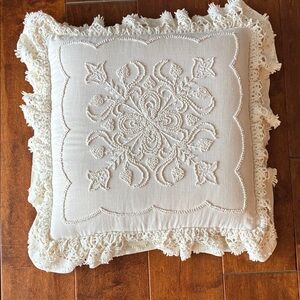 Embroidered Cream Throw Pillow EUC Vintage Cottagecore Grandma 12"x12"